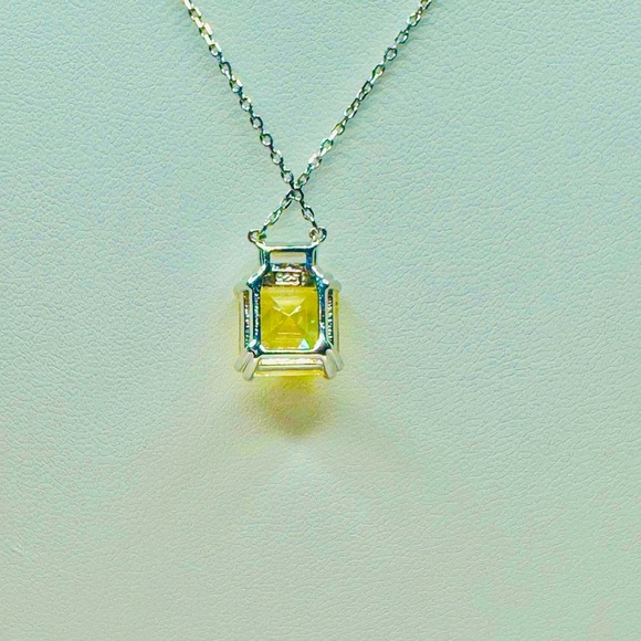 Canary Yellow Pendant on 18K Gold and Sterling Silver Chain - Picture 3 of 3